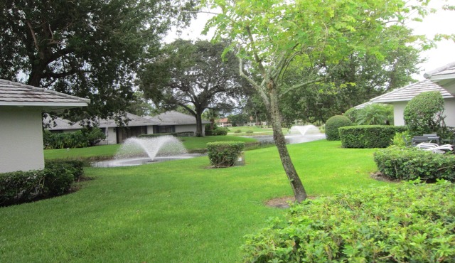 Fantastic PGA Club Cottage with Relaxing Pond and Fountain Views!