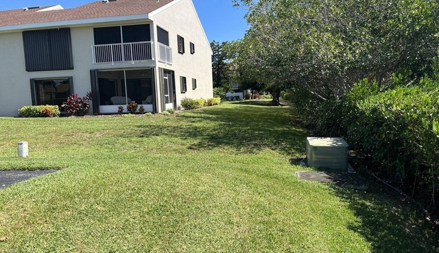 Florida Bliss on N Hutchinson Island with Pool, River and Beach Access