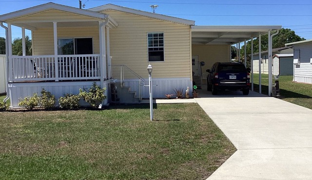 Florida South Central Area in City of Sebring Upscale Mobile Home Park