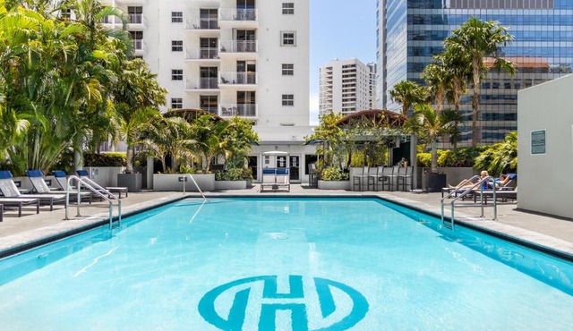 Fortune House Hotel Suites