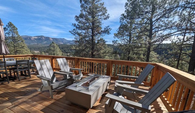 FreeTubing Promo! Hot Tub, Game Room with Arcade, 2 Decks, Near Wolf Creek, Beautiful Mountain Views
