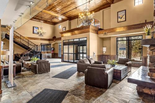 Glacier & Mountaineer Lodge