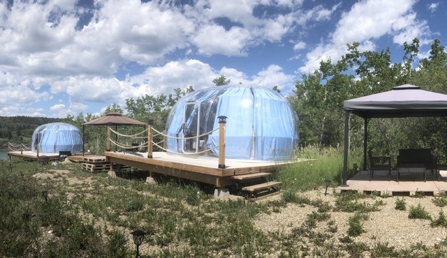 Glamping domes 4 with lake views