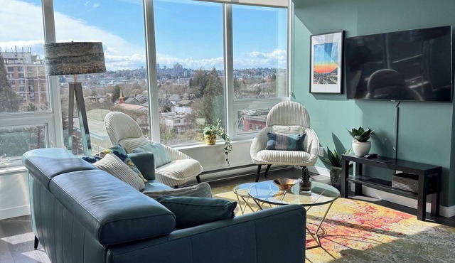 Gorgeous 2 Bdrm Condo with Huge Private Mountain & City View Terrace
