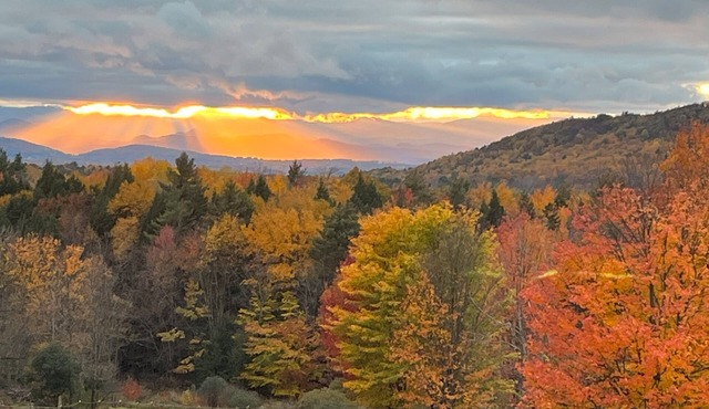 Green Mountain Carriage House with Beautiful Views
