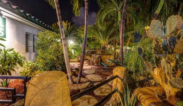 Green Seas Motel