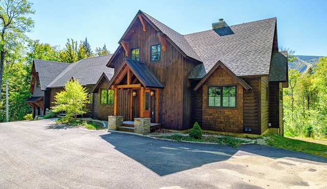 Greenbriar Lodge – Your Four-Season Basecamp at Sunday River