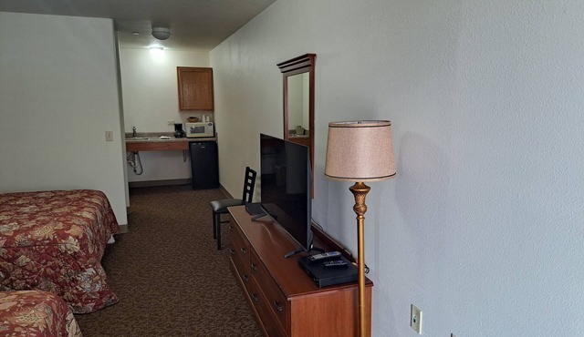 Hanks Reno Junction Lodge