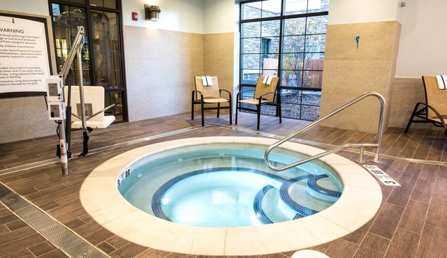 Hearing-Accessible King Suite w/Kitchen | Albany