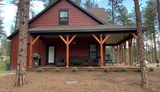Hilltop Hideaway in the seclusion of the beautiful Black Hills