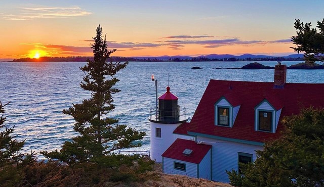 Historic Browns Head Lighthouse – Coastal Views on Vinalhaven Island, Maine!