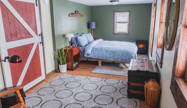 Historic Farmhouse Apartment