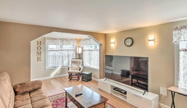 Historic Meredith Home: Walk to Town Center!