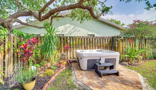 Hobe Sound Villa w/Screened Porch: 4 Mi to Beach