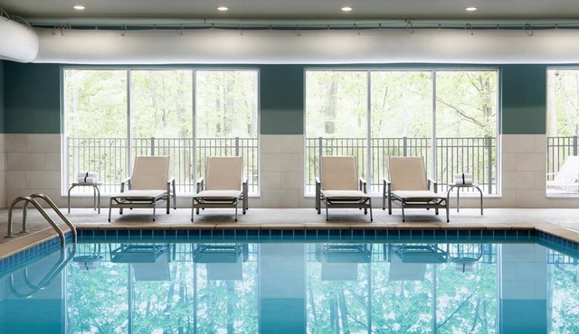 Holiday Inn Express & Suites Mansfield – Ontario by IHG