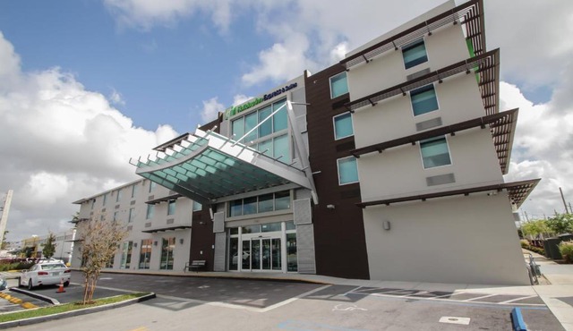 Holiday Inn Express & Suites Miami Airport East by IHG