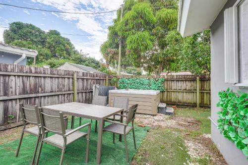 Hollywood Hideaway: Close to Dtwn & Beaches