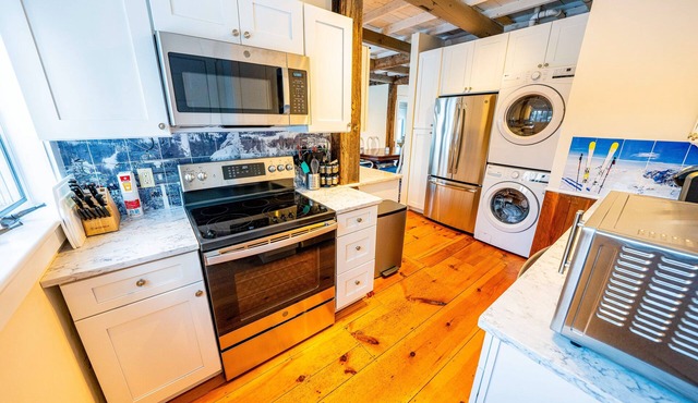 Home near Stratton & Bromley with washer/dryer