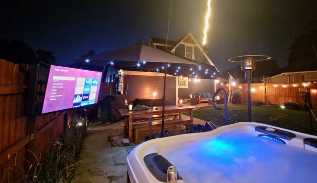 Hot Tub, Sauna and Cold Plunge, Pet-Friendly Garden Suite w/Private Relaxation