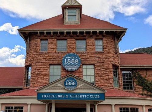 Hotel 1888 at Glenwood Hot Springs Resort