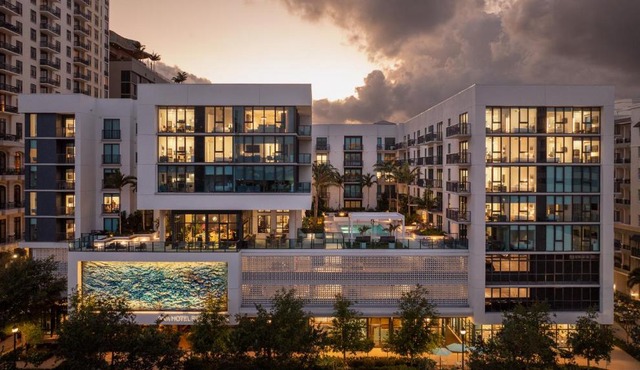 Hotel AKA West Palm