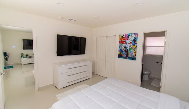 House Close to Hard Rock, Downtown & Beach Luxury