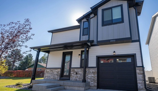 -:- Howdy Hideaway -:- Modern New Construction - 4BR+