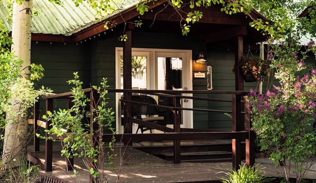 Huff House Inn and Cabins