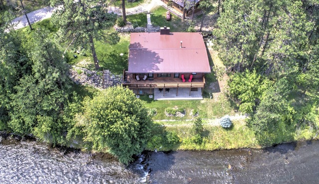 Idle Rest Log Cabin on the Creek, Centrally Located for Black Hills Adventures