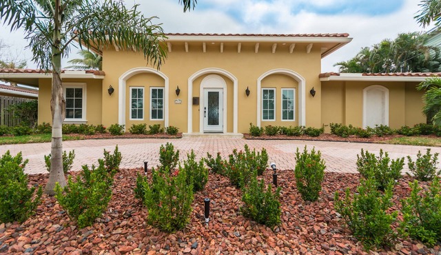 Intracoastal Dream Home Near Beach W/Private Pool/Dock/Martha Stewart Kitchen