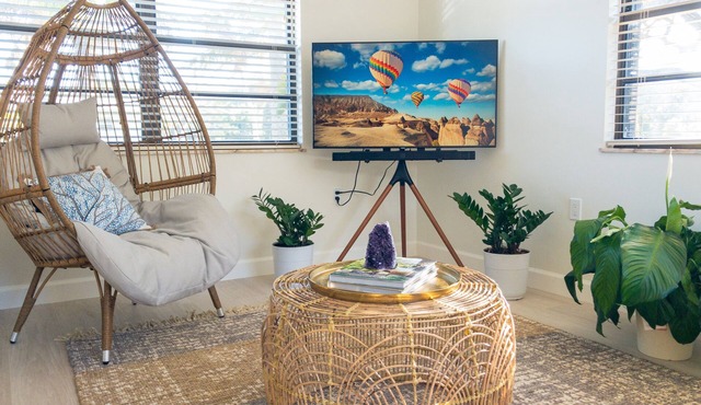 Island Beach Cottage: Your Zen Retreat by the Sea