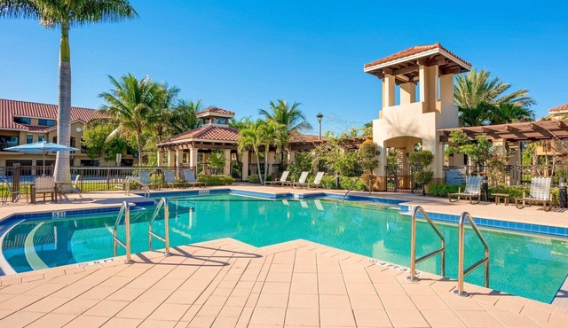 Kasa | Inviting 1 BD + Pool Access | Delray Beach