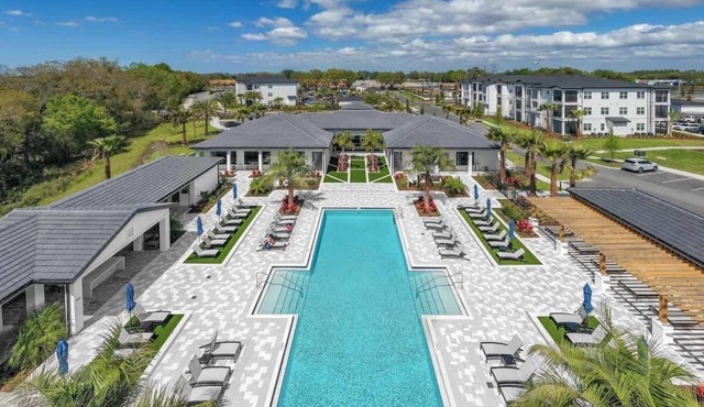 King Apt |Pets allowed |15 min to Parks |Amenities