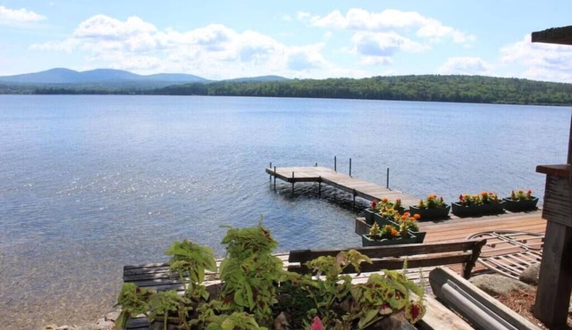 Lake and Mountain views!