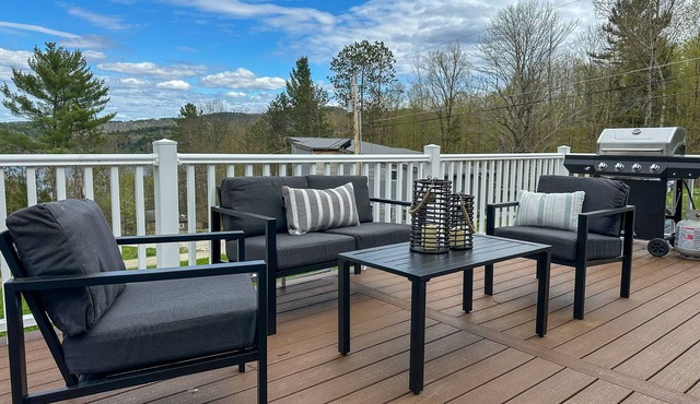Lake Escape: Newly Renovated Waterview Home with Lake Access