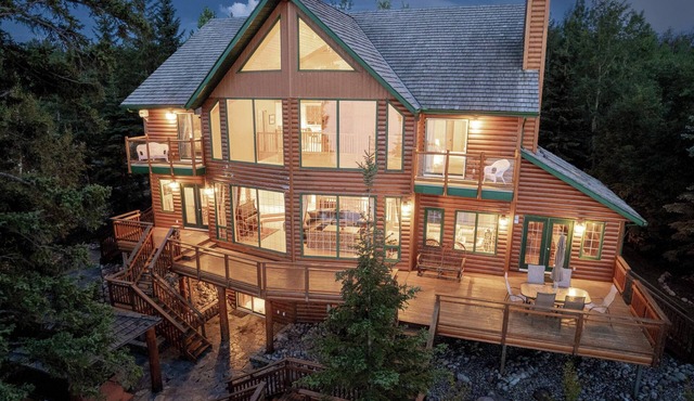 Lake Front Cottage For Family On A Private, Quiet Beach