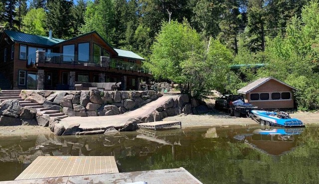 Lake Front paradise House on Otter Lake