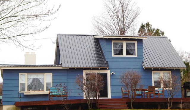 Lakefront 3 bedroom House- now booking for the 2025 and 2026 seasons
