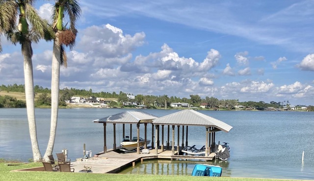 Lakefront Serenity on Lake Clay!