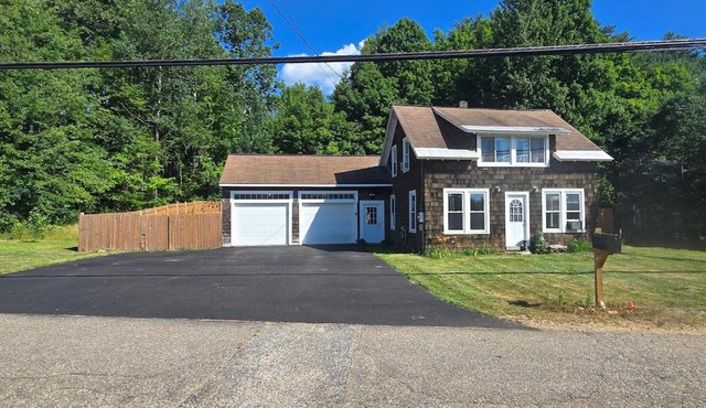 Lakes Region Family Getaway & Pet Friendly