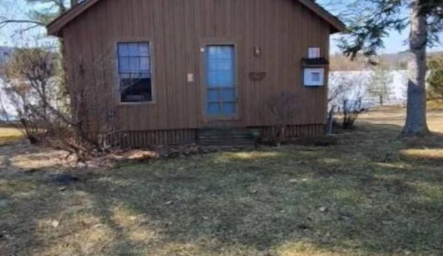 Lakeside cabin on Rust Pond CPA
