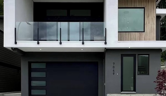 Lakeside Living – New 4 Bedroom Retreat