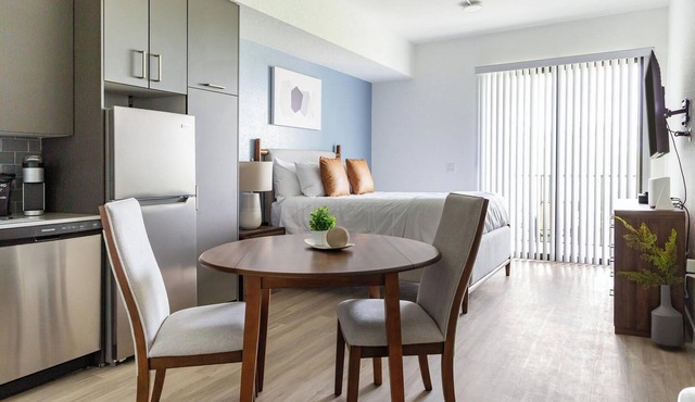 Landing | Modern Studio, Courtyard, Yoga Studio