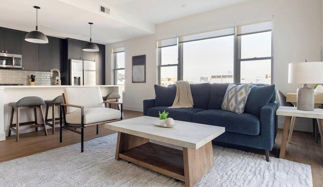 Landing | Spectacular 2BD, Rooftop Lounge, Gym