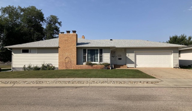 Large home with pool, trampoline, fire pit, and deck!