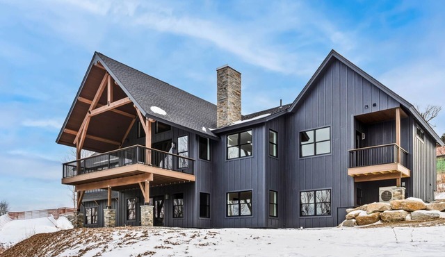Lift 20 Lodge | Ski In/Out 4 Bedroom Home