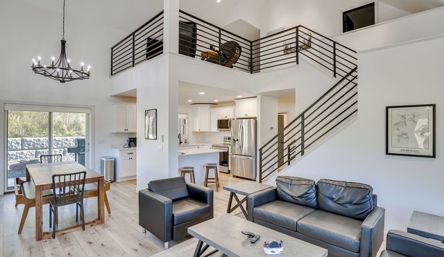 Luxe, New-Build Sturgis Retreat w/Mountain Views