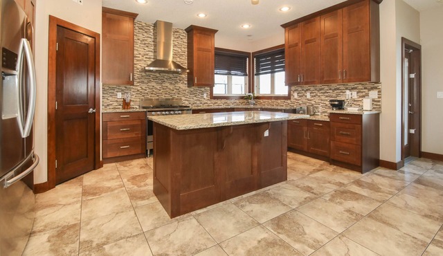 Luxurious home to relax at with family and friends
