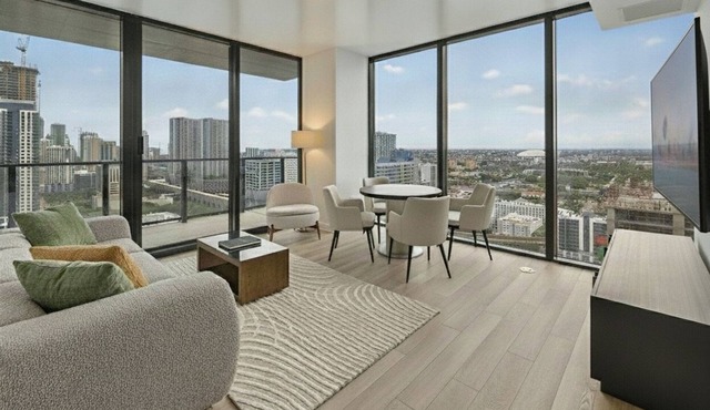 Luxury 2BR 2BA E11EVEN Hotel Residences