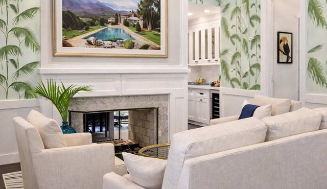 Luxury estate w/heated pool & badminton court